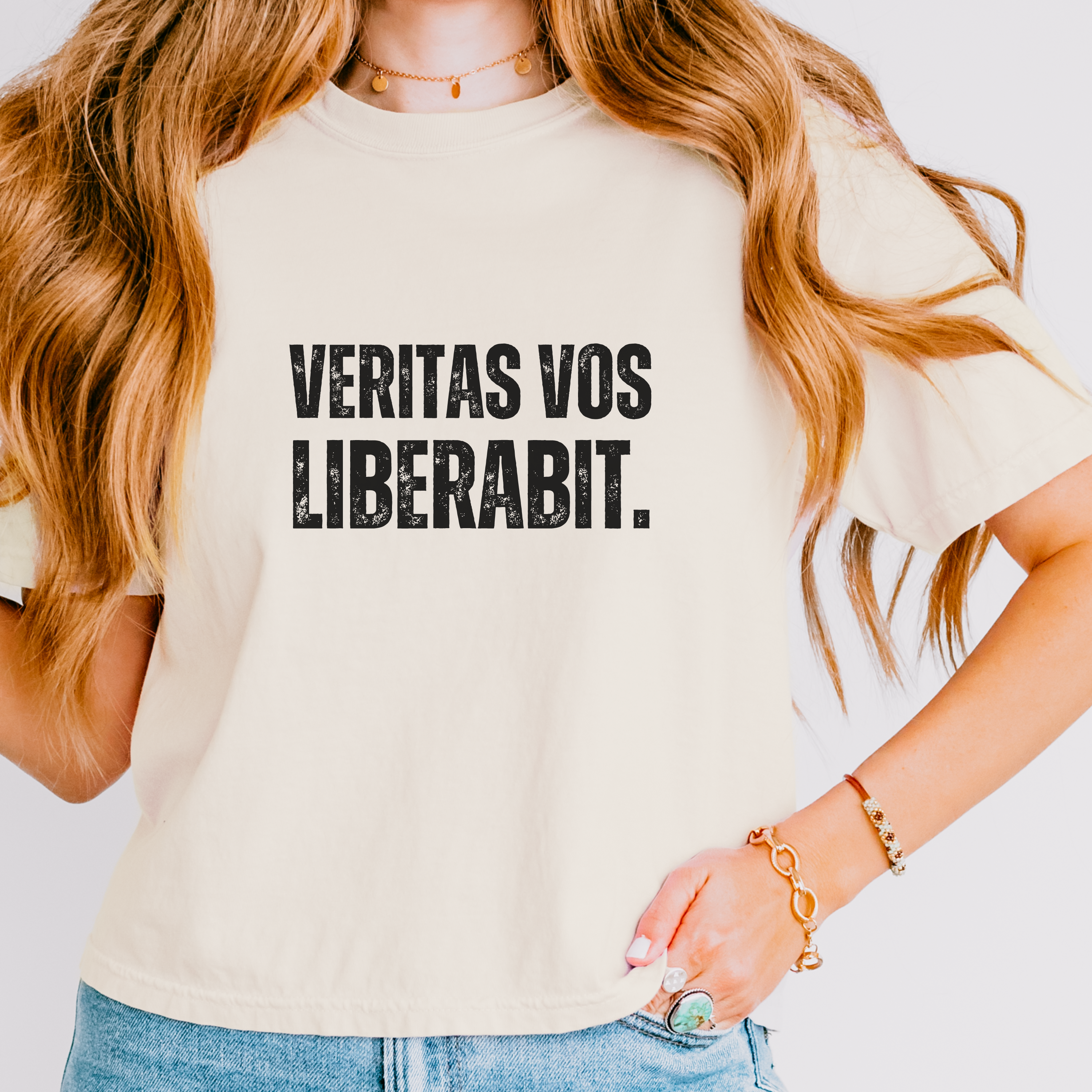 Truth Quote "Veritas Vos Liberabit" Tee | Boxy Gift T-Shirt - Mythos Design